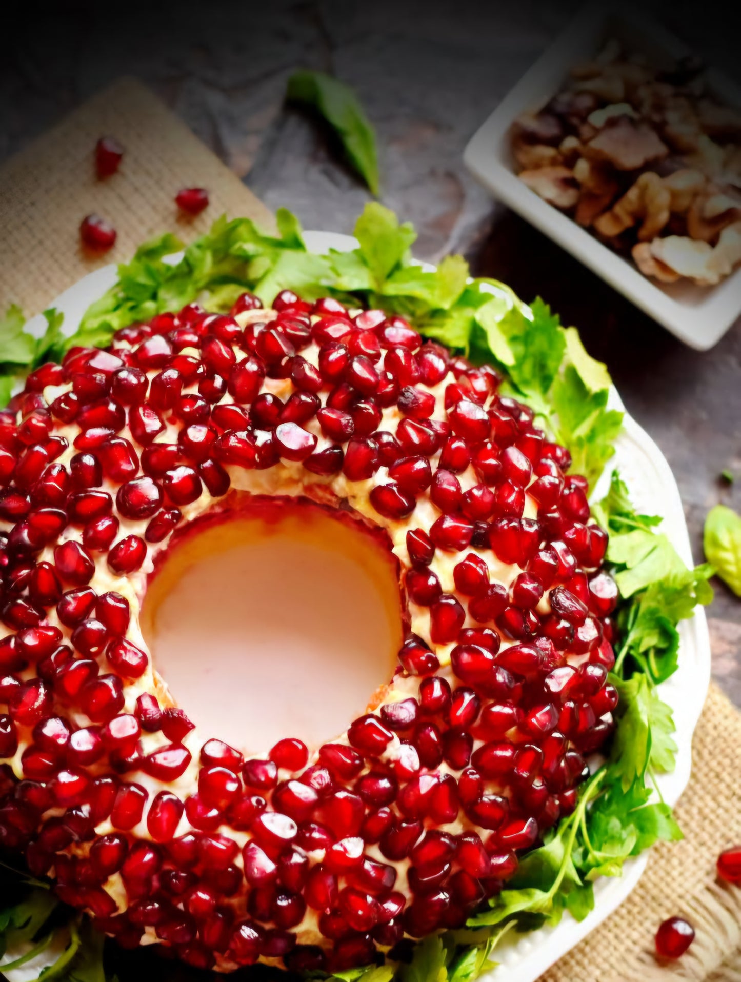 Salad "Pomegranate bracelet" Diameter 20 cm.